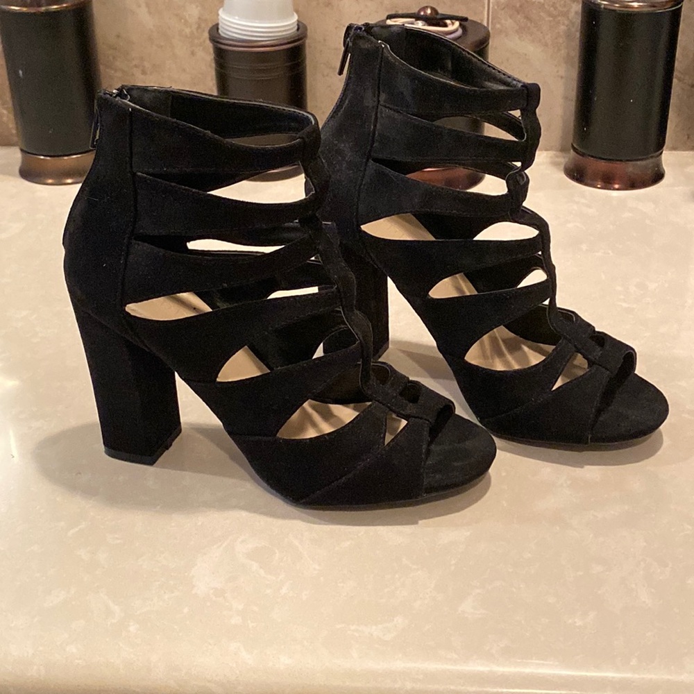 Open toe caged heel